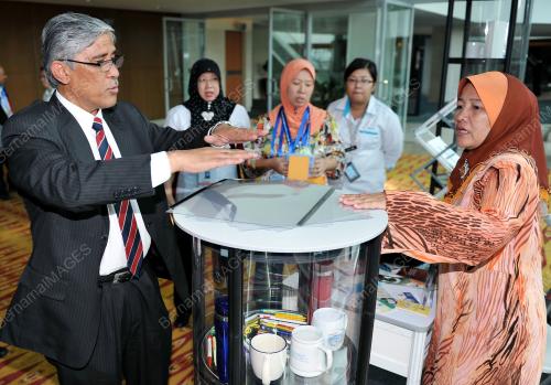 KL26_03102012_IAACA