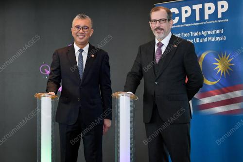 TENGKU DATUK SERI ZAFRUL ABDUL AZIZ