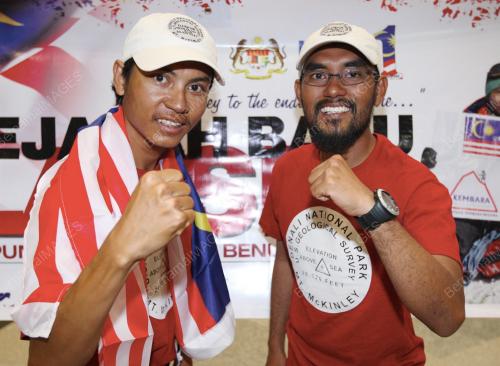 EKSPEDISI PENDAKIAN TUJUH PUNCAK TERTINGGI