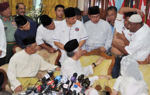 DATUK SERI MOHD NAJIB TUN ABDUL RAZAK