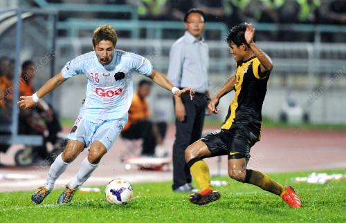 KL26_04122013_BOLA