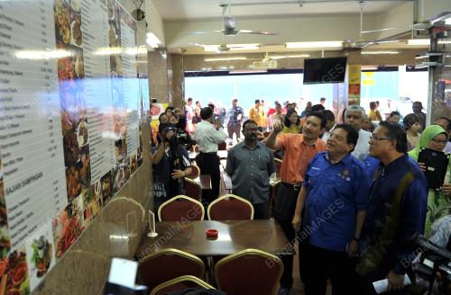 DATUK SERI TENGKU ADNAN TENGKU MANSOR