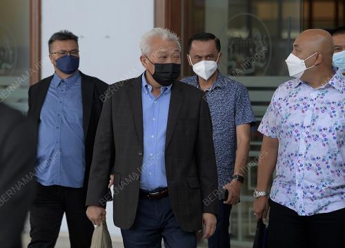 DATUK SERI BUNG MOKTAR RADIN