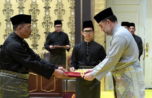 KL26_06112017_AGONG