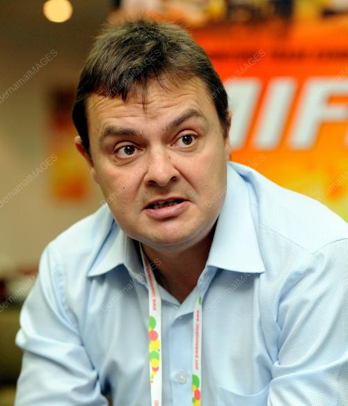 KL26_07032012_CARLOS_MIFF