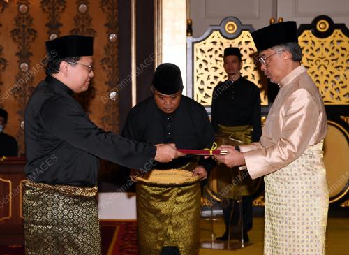 AL-SULTAN ABDULLAH RI'AYATUDDIN AL-MUSTAFA BILLAH SHAH