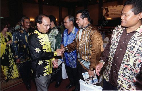DR RAIS YATIM