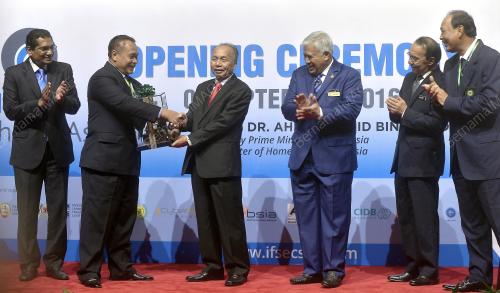 KL26_08092016_IFSEC
