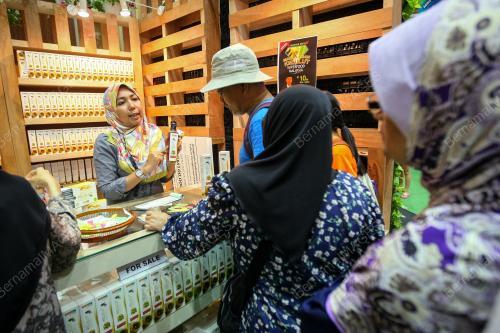 KL26_09122016_MADU