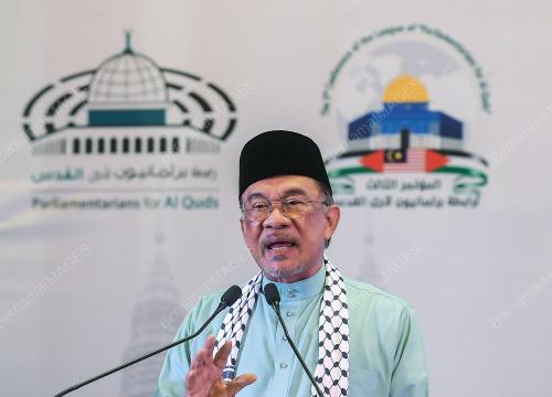 DATUK SERI DR WAN AZIZAH WAN ISMAIL