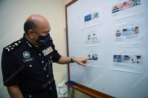 DATUK MOHD KAMARUDIN MD DIN
