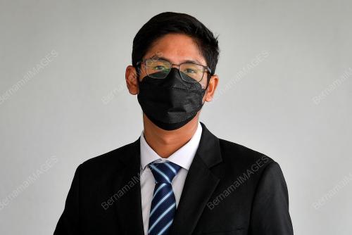 ADAM ARIFF MOHD ROSLAN