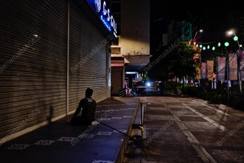 SUASANA MENJELANG AIDILFITRI DI IBU KOTA