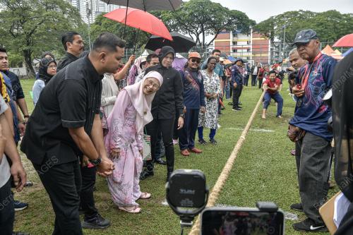 DATUK SERI DR WAN AZIZAH WAN ISMAIL