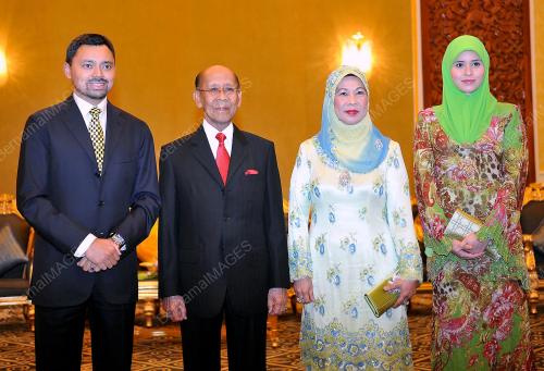 KL26_10112013_KUNJUNGAN