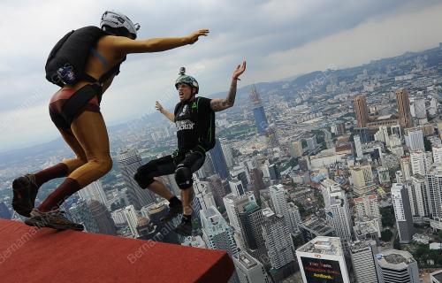 KL26_11017_BASE_JUMP_01102017