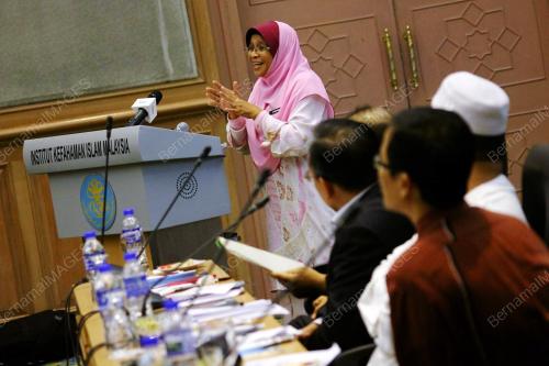 KL26_11092014_MEJA