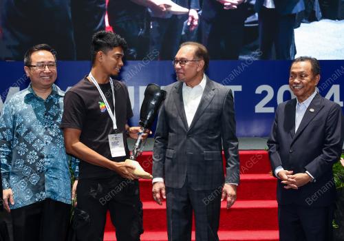 DATUK SERI ANWAR IBRAHIM