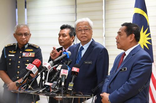 DATUK SERI ISMAIL SABRI YAAKOB