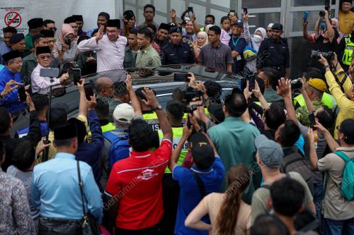 DATUK SERI ANWAR IBRAHIM