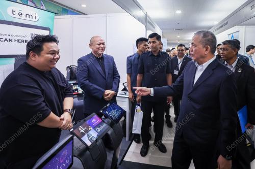 DATUK SERI FADILLAH YUSOF