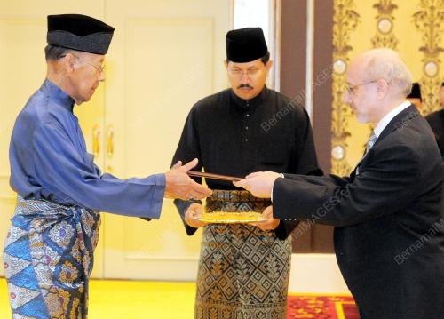 KL26_15032012_WATIKAH