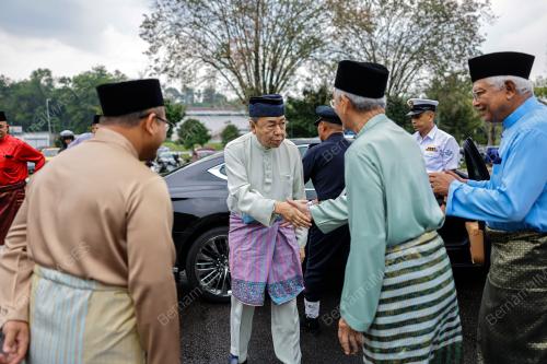 SULTAN SHARAFUDDIN IDRIS SHAH