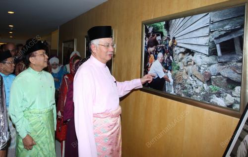 DATUK SERI MOHD NAJIB TUN ABDUL RAZAK