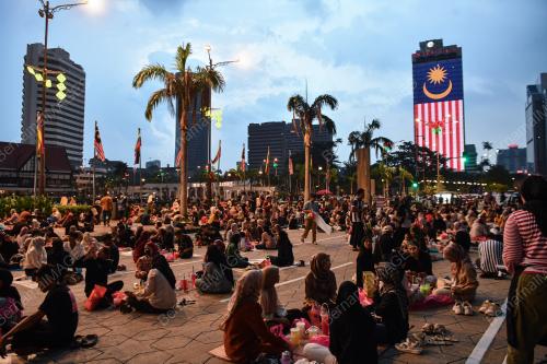 DATARAN BERBUKA PUASA