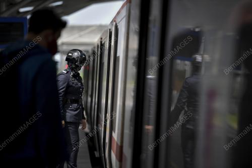 TINJAUAN SMART HELMET DIGUNAKAN OLEH PENGUATKUASA KTMB
