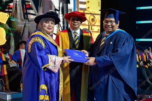 DATUK RUBIAH WANG