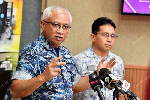 TAN SRI AFFENDI BUANG