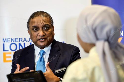 DATUK SERI REEZAL MERICAN NAINA MERICAN