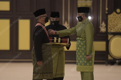AL-SULTAN ABDULLAH RI'AYATUDDIN AL-MUSTAFA BILLAH SHAH 