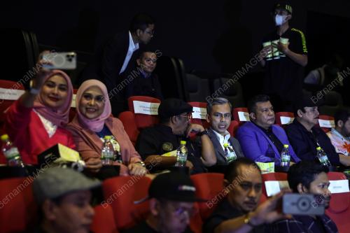 FAHMI FADZIL