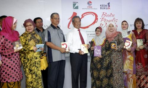 KL26_18032013_PENULISAN_WANITA