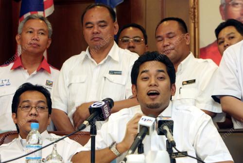KHAIRY JAMALUDDIN