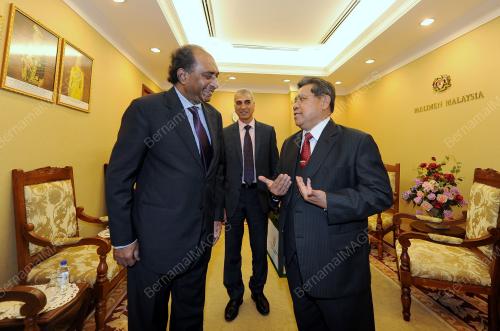 KL26_18062014_KUNJUNGAN