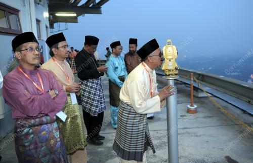 KL26_18082012_ANAK_BULAN
