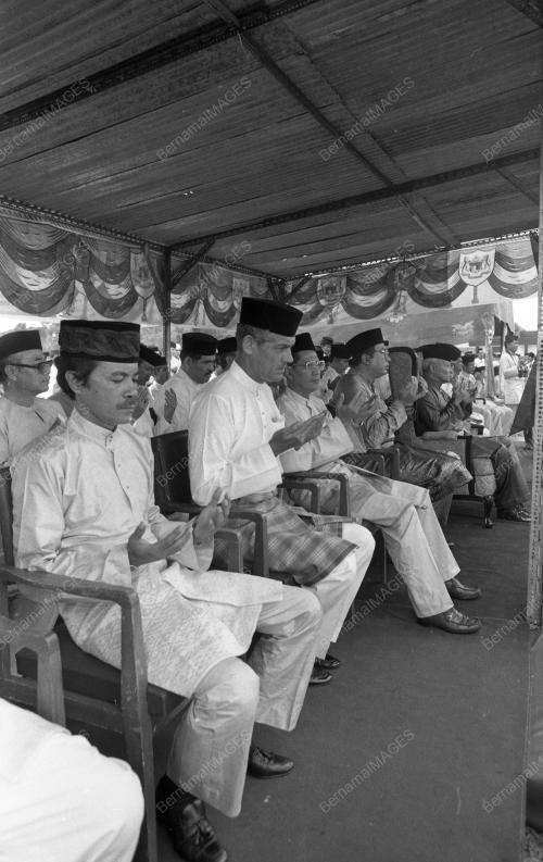 KL26_19012015_AGONG_MASJID