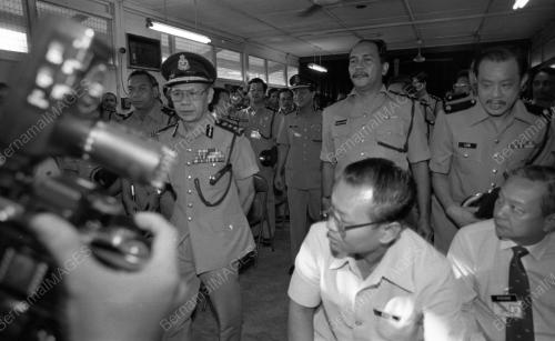 KL26_19012015_PENYERAHAN