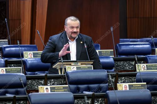 DATUK SERI AMIR HAMZAH AZIZAN