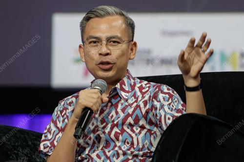 FAHMI FADZIL