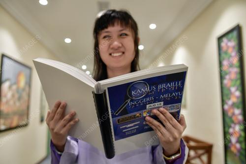 MAJLIS PELANCARAN KAMUS BRAILLE INGGERIS-MELAYU PERTAMA