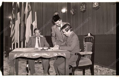 KL26_19071990_ANGKATSUMPAH