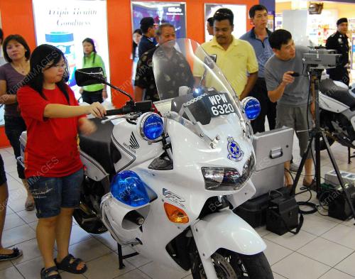 POLIS_PAMERAN