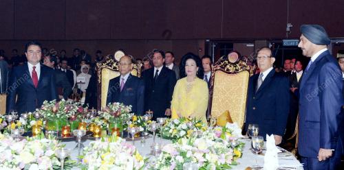 KL26_19092012_AGONG_TUN