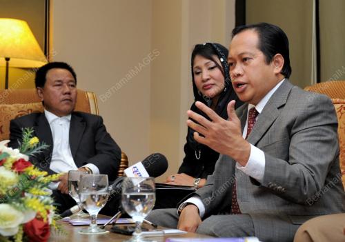 DATUK_AHMAD_MASLAN