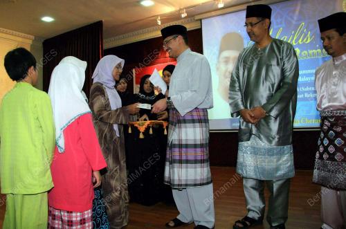 HISHAMMUDDIN TUN HUSSEIN