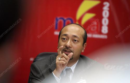 MUHKRIZ TUN MAHATHIR